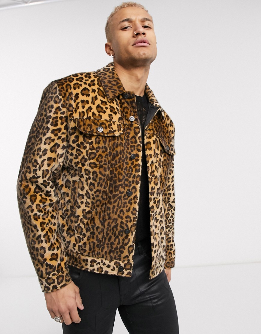 фото Коричневая куртка в стиле вестерн с леопардовым принтом и искусственным мехом asos edition-коричневый