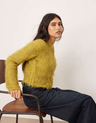 fluffy knit zip through cropped cardigan in chartreuse-Yellow