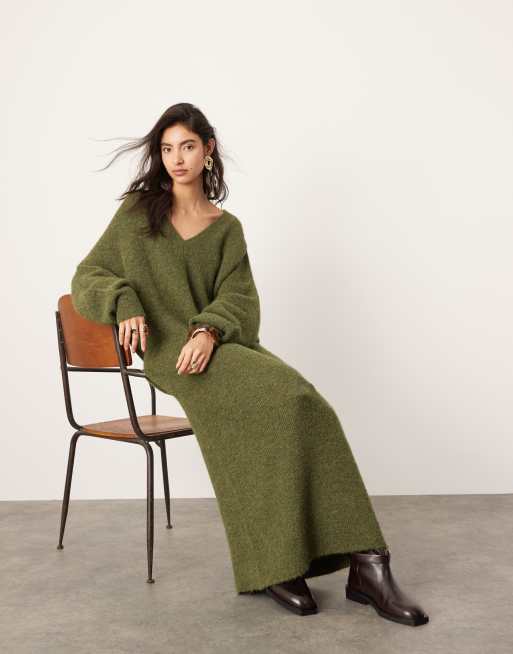 ASOS EDITION Gebreide maxi jurk met V hals in kakigroen