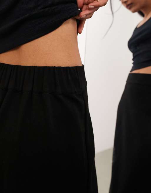 ASOS EDITION – Gerade geschnittener Maxirock aus erstklassigem, schwerem Struktur-Jersey in Schwarz, Kombiteil, 5 von 5
