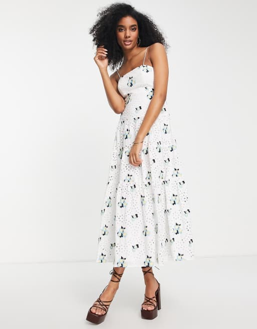 ASOS EDITION – Gestuftes Midi-Trägerkleid in Weiß mit Lochstickerei