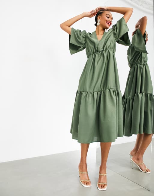 Asos Edition Gestuftes Strukturiertes Midi Kleid In Olivgrun Mit Wickeldesign 
