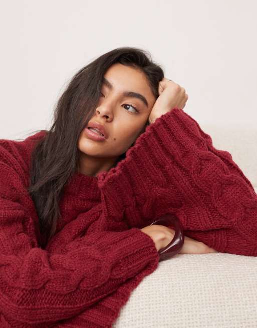 ASOS EDITION - Grofgebreide oversized trui met kabels in bordeauxrood, 3 van 4