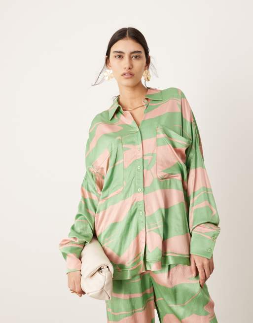 ASOS EDITION – Grön skjorta i oversize med långa ärmar och rosa tryck, del av set