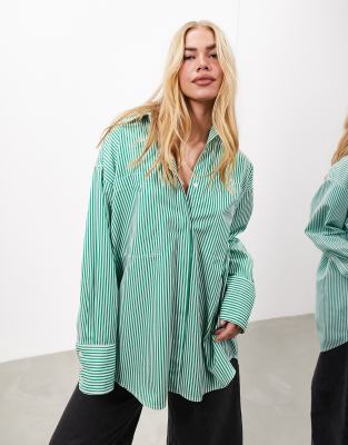 ASOS EDITION - Grün gestreifte Oversize-Hemdbluse aus Baumwolle-Bunt