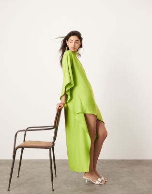 ASOS EDITION - Hochgeschlossenes Minikleid in Limettengrün mit asymmetrischem Saum und Cape-Ärmeln-Bunt