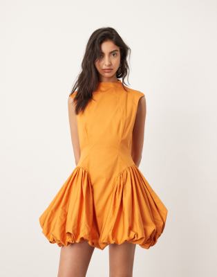 ASOS EDITION - Hochgeschlossenes Minikleid in Mango-Orange mit Ballonsaum und tief angesetzter Taille