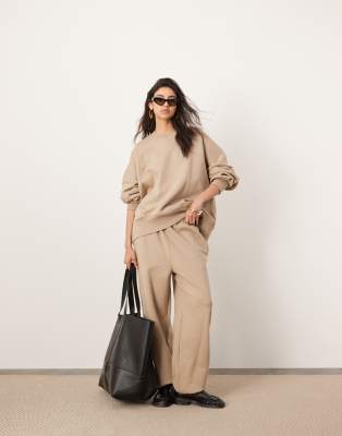 ASOS EDITION - Hochwertige Oversize-Jogginghose aus schwerem Stoff in Taupe-Neutral