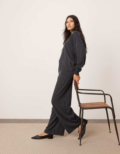 ASOS EDITION – Hochwertige Strickhose aus Kaschmir-Mix in Anthrazit mit weitem Schnitt, Kombiteil, 3 von 5