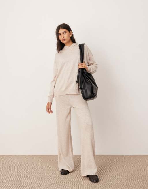ASOS EDITION – Hochwertige Strickhose aus Kaschmir-Mix in Hellbeige mit weitem Schnitt, Kombiteil, 2 von 5