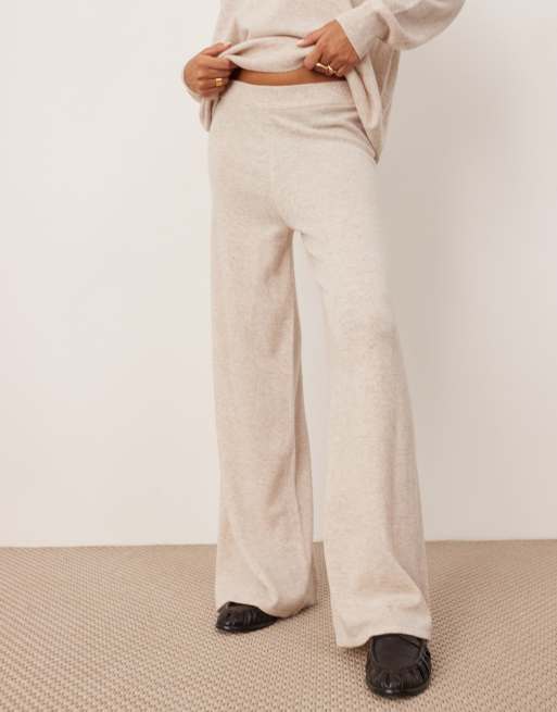 ASOS EDITION – Hochwertige Strickhose aus Kaschmir-Mix in Hellbeige mit weitem Schnitt, Kombiteil, 5 von 5