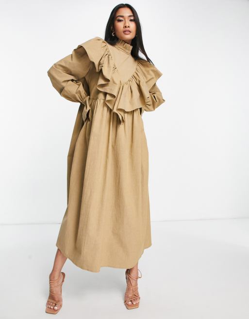 ASOS EDITION - Hoogsluitende midi-jurk met ruches en oversized manchetten in taupe