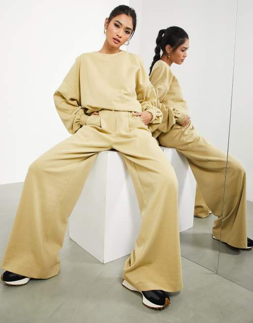 ASOS EDITION – Set, bestehend aus Longline-Oberteil und Hose aus strukturiertem Jersey in Camel, 3 von 3