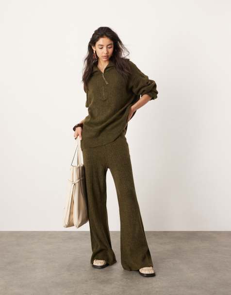 ASOS EDITION – Kakifärgat, ribbstickat set med tröja med halvlång dragkedja och oversize krage och vida byxor - view 1
