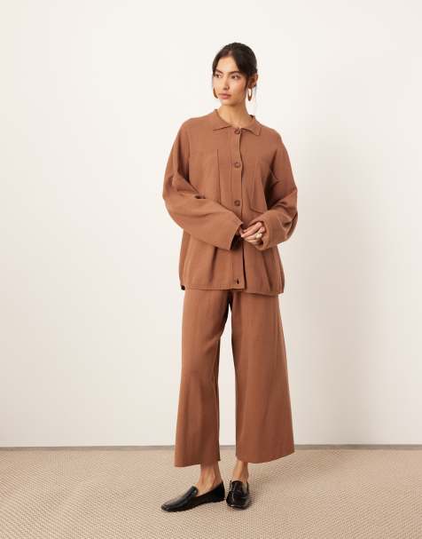 ASOS EDITION - Karamelfarvet strikket sæt med skjorte med knapper og bukser med brede ben - view 1