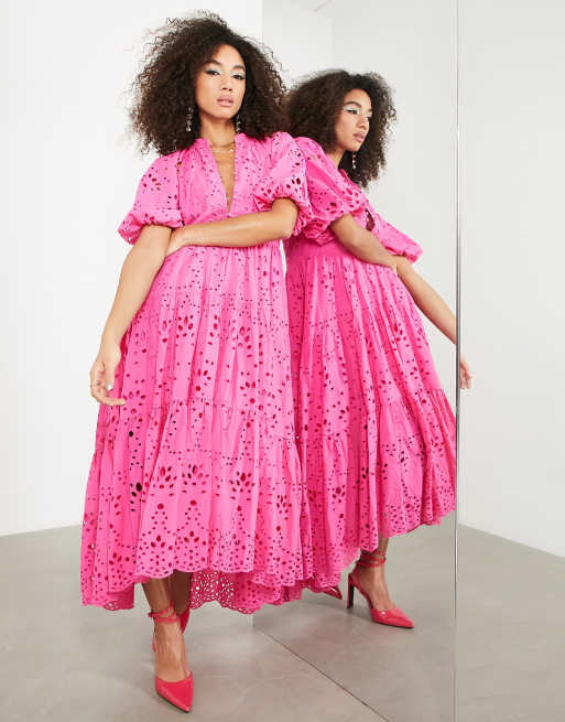 ASOS EDITION – Klarrosa, panelsydd och broderad maxiklänning med knäppning framtill, 4 av 4