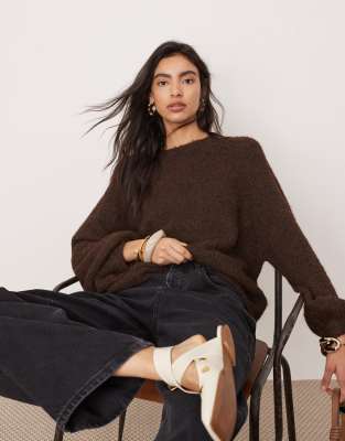 knit oversized crew neck sweater in chocolate-Brown