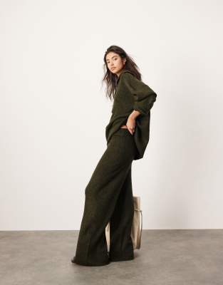 knit ribbed wide leg pants in khaki -set-Gray