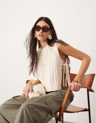 knit tie side chunky tank top in ivory-White