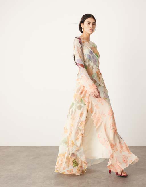 ASOS EDITION - Langærmet maxikjole med skråsnit og paneler med lyserødt blomstermønster