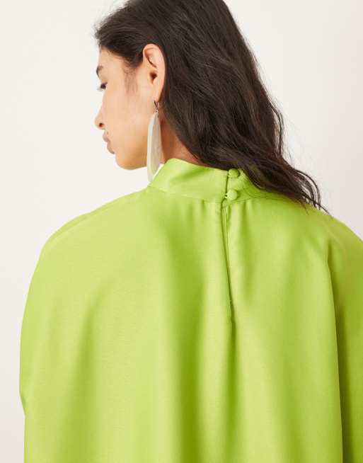 ASOS EDITION – Limegrön miniklänning med hög krage, holkärmar och asymmetrisk fåll, 3 av 4
