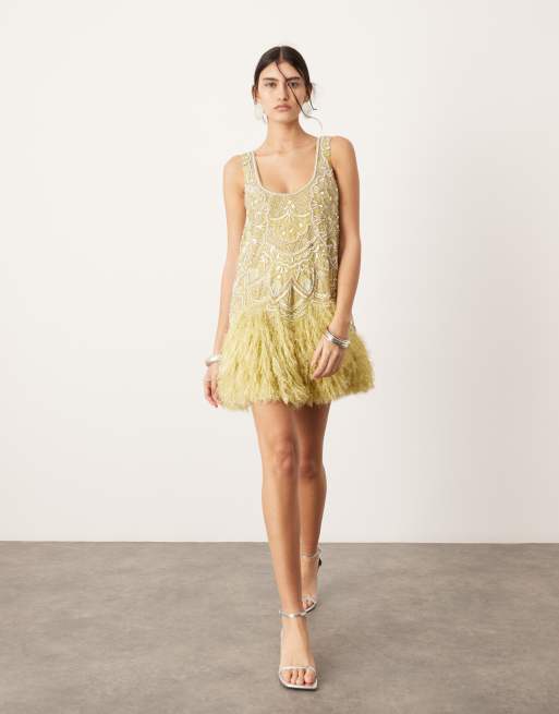 ASOS EDITION – Limegrön, utsmyckad miniklänning med djup halsringning och fuskfjäderfåll, 2 av 4