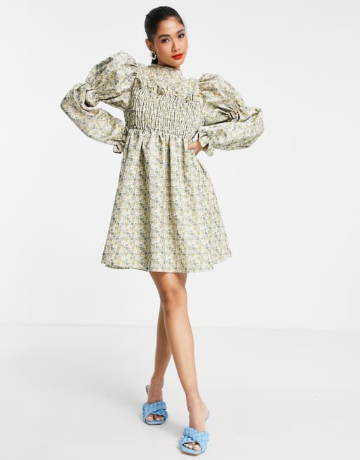 ASOS EDITION – Marszczona na biuście sukienka mini w żakardowy wzór w drobne kwiaty