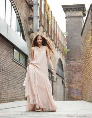 ASOS EDITION - Maxikleid in blassem Zartrosa mit Chiffon-Rock und tiefer Taille