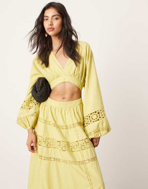 ASOS EDITION - Midi jurk met gehaakte randen, uitsnijding aan de taille en ballonmouw in groen