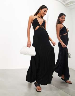 ASOS EDITION - Midi-Strickkleid in Schwarz mit Trägern und Zierausschnitten