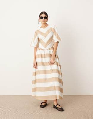 ASOS EDITION - Midikleid mit breitem Streifendruck, Taschen und tiefer Taille-Bunt