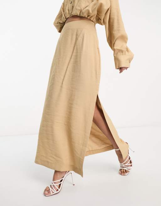 ASOS EDITION - Midikokerrok met zijsplitten in camel