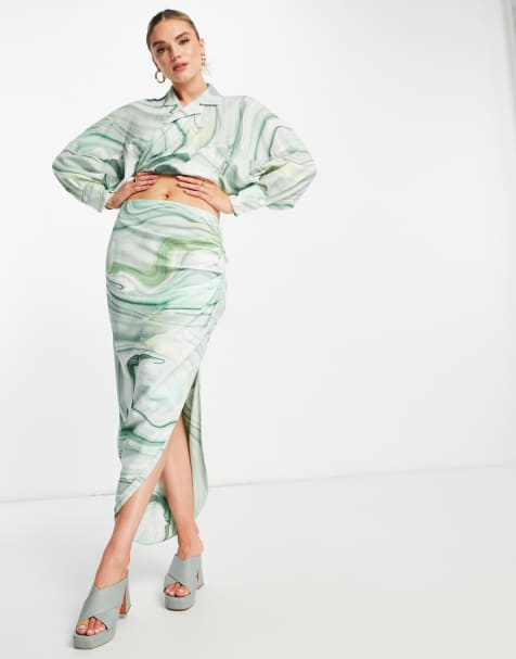 ASOS EDITION – Midirock aus Leinen mit drapierter Seitenpartie und Marmormuster - view 1