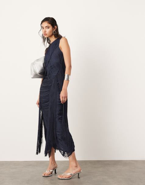 ASOS EDITION - Mørkeblå maxikjole med frynser og V-formet design - view 1