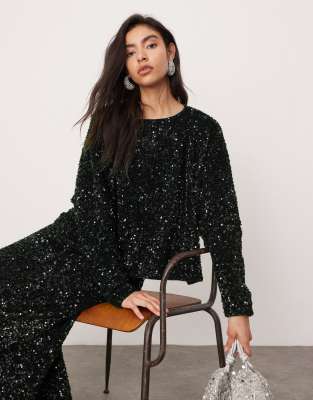 ASOS EDITION - Mørkegrøn, løstsiddende og langærmet top i velour med gennemgående pailletudsmykning - Del af sæt - view 1