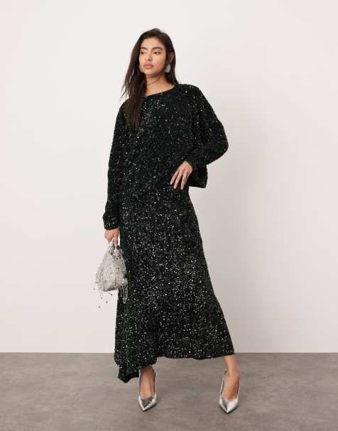 ASOS EDITION - Mørkegrønt veloursæt med nederdel med asymmetrisk kant og løstsiddende top med lange ærmer og gennemgående pailletter - view 1