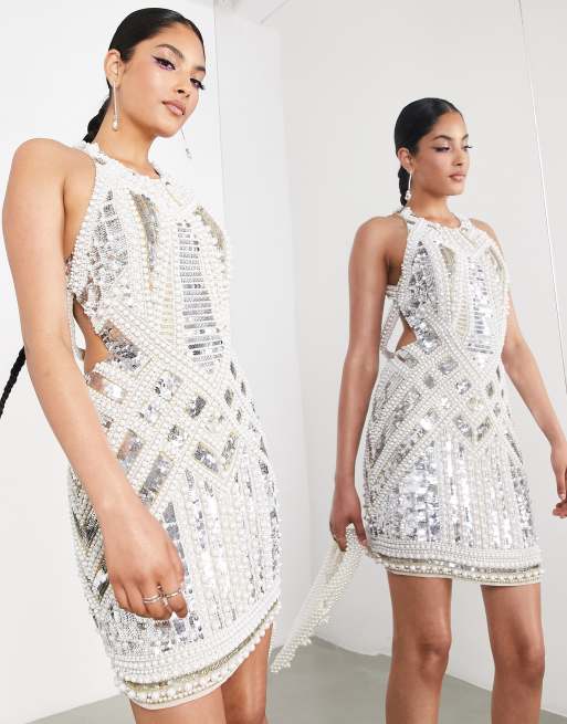 ASOS EDITION – Neckholder-Midikleid mit Perlen- und Paillettenverzierung in Silber, 3 von 4