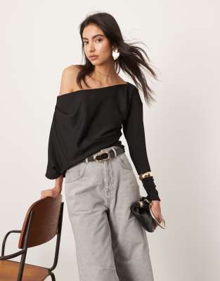 off shoulder drape top in black