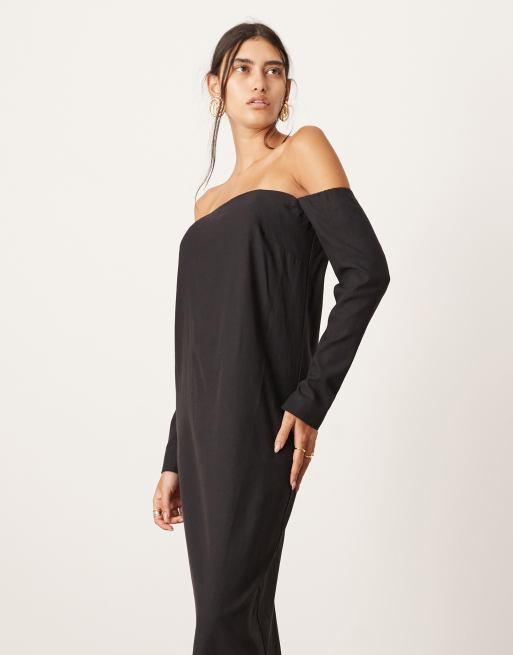 Off shoulder maxi dress with pockets hotsell