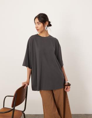 oversized premium T-shirt in charcoal-Gray