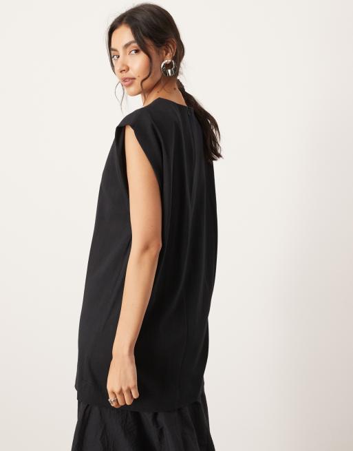 ASOS EDITION - Oversized T-shirt-maxikjole med sænket talje og kontraststof i sort , 2 af 4