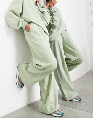 ASOS EDITION - Pantalon à taille haute en jersey texturé - Vert sauge | ASOS