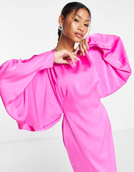 ASOS EDITION - Pink maxikjole med flagermuseærmer og draperet V-udskæring på ryggen i satin, 3 af 4