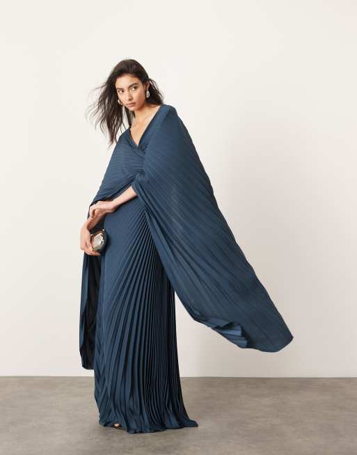 ASOS EDITION – Plisowana sukienka maxi z ozdobnym skręceniem i rozkloszowanymi rękawami, w kolorze morskim