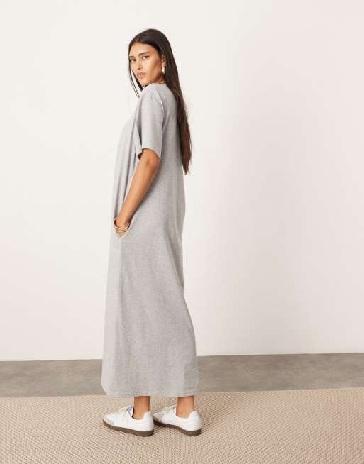 ASOS EDITION - Premium - Maxi T-shirtjurk met zakken in grijs, 3 van 4