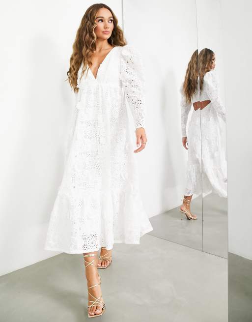 ASOS EDITION - Robe longue à fleurs en 3D avec découpe dans le dos - Blanc, 4 de 4