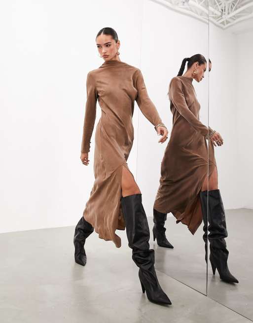 ASOS EDITION Robe longue avec col montant et manches longues Marron