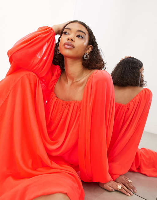 ASOS EDITION Robe longue en mousseline a encolure carree Corail fluo