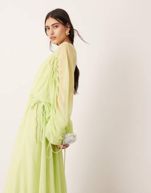 ASOS EDITION - Robe longue oversize en mousseline avec taille froncée - Vert pomme, 2 de 4