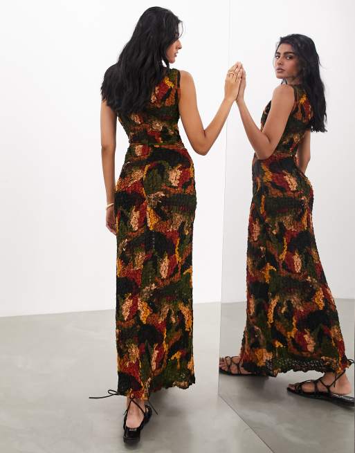 ASOS EDITION - Robe longue sans manches effet froissé à col montant et imprimé taches, 2 de 4